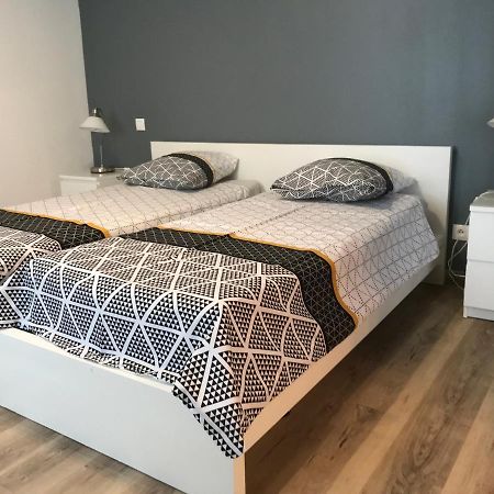 - Gite Appart Orchidee - Luneville - Sejour Famille Ou Pro - 2 Adultes & 2 Enfants Lunéville Exterior photo